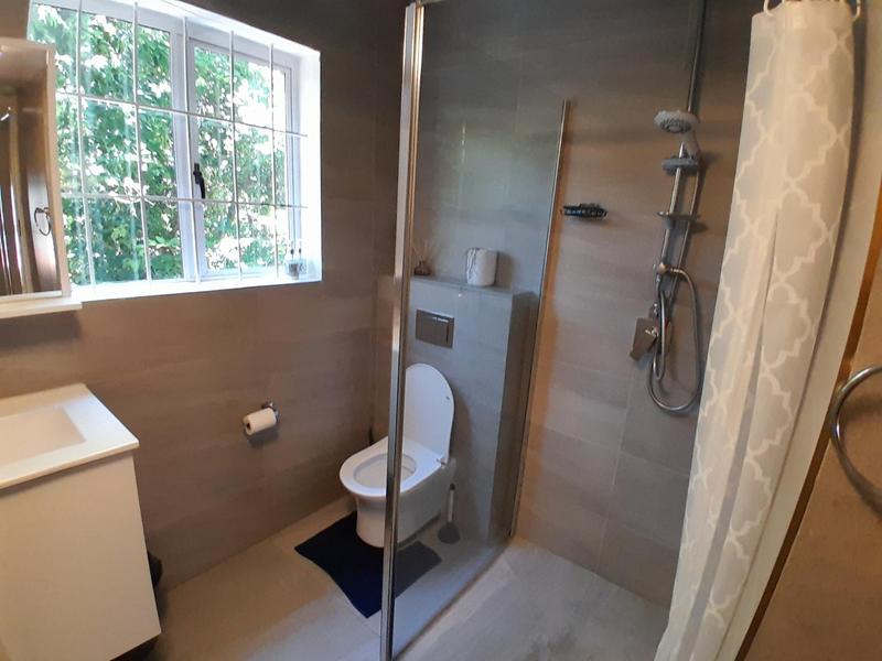 To Let 3 Bedroom Property for Rent in Vredehoek Western Cape